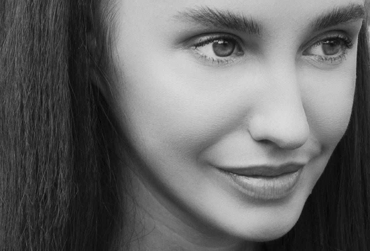 Relaxed Lip Makeup: Why Lip Crayons Are Your Secret Weapon for Effortless Beauty