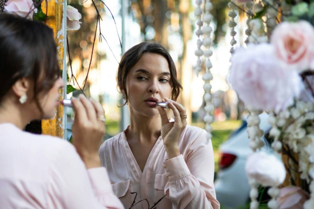 Why Your Routine Needs an Easy Lip Crayon (And How to Use One Like a Pro)