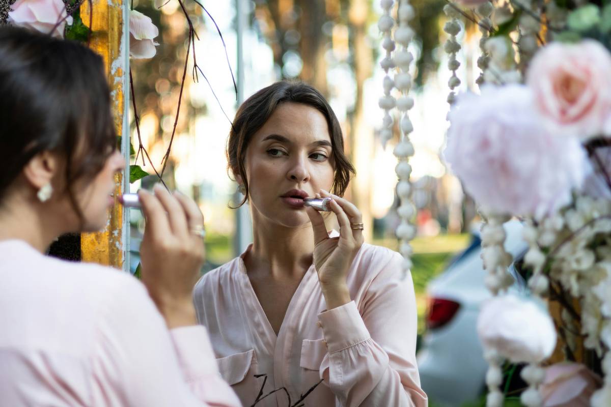 Why Your Routine Needs an Easy Lip Crayon (And How to Use One Like a Pro)