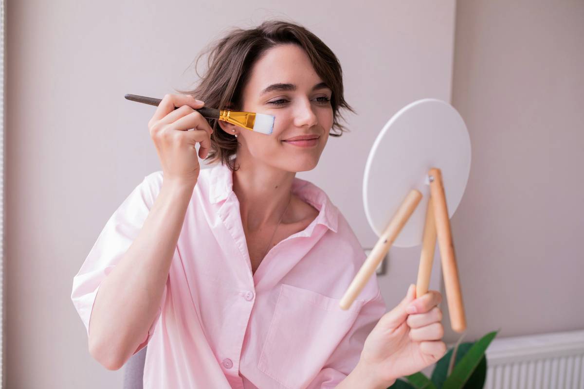 Fast Lip Crayon: Your 10-Second Secret to Flawless Lips (Even When You're Late)
